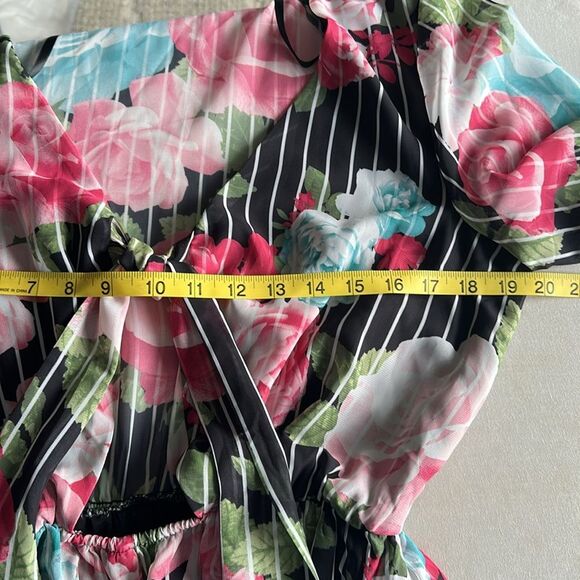 Bebe Floral Tie Front Romper Size M – Sheer Flutter Sleeves Black Stripe Print - Picture 7 of 9
